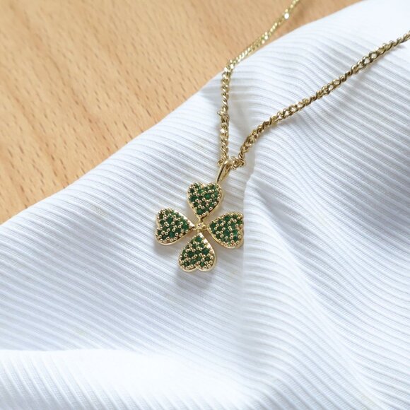Kendra Scott Clover Green Crystal Gold Short Pendant Necklace | NEW - Picture 1 of 2